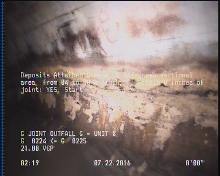 Deposits Attached Grease, 5 %of cross sectional area, from 04 to 08 o'clock, , within 8 inches of joint: YES, Start