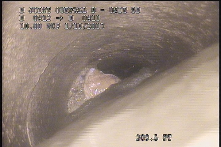 Roots Ball Joint, from 05 to 12 o'clock, 60 %, within 8 inches of joint: YESR