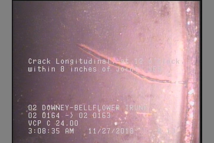 Crack Longitudinal, at 12 o'clock, within 8 inches of joint: YES