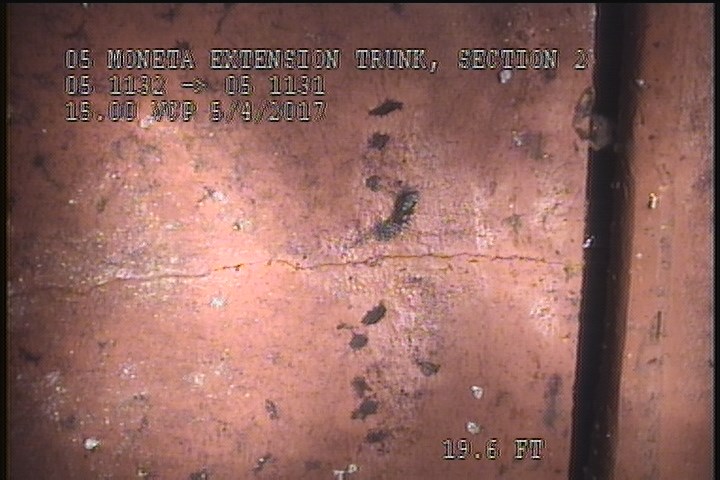 Crack Longitudinal, at 03 o'clock, within 8 inches of joint: YES