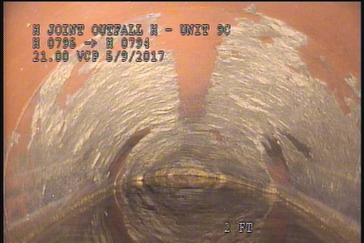 Surface Spalling, from 08 to 04 o'clock, within 8 inches of joint: YES