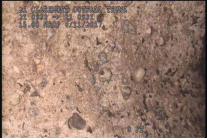 Surface Aggregate Projecting, from 08 to 04 o'clock, within 8 inches of joint: YES, Start - SEVERE AGG