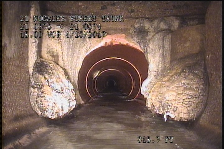 Deposits Attached Grease, 20 %of cross sectional area, from 08 to 04 o'clock, , within 8 inches of joint: YES