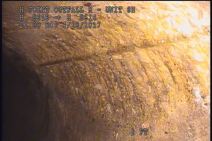 Surface Aggregate Missing, from 10 to 02 o'clock, within 8 inches of joint: YES, Start - SEVERE AGG