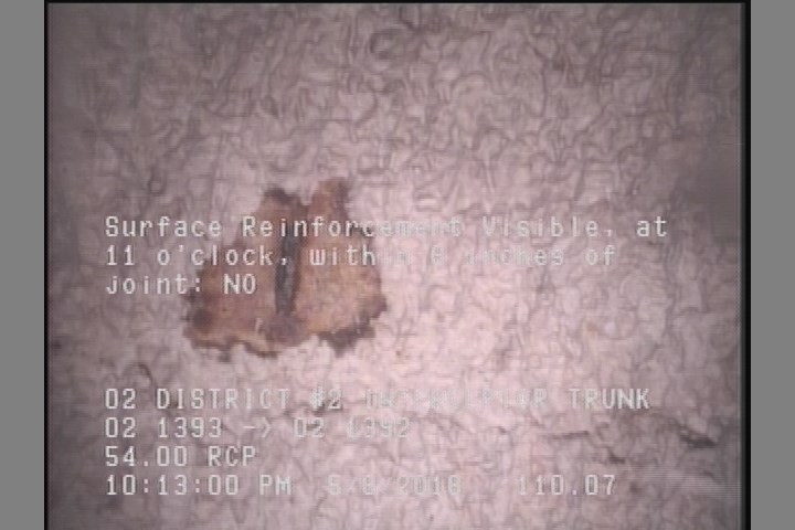Surface Reinforcement Visible, at 11 o'clock, within 8 inches of joint: NO