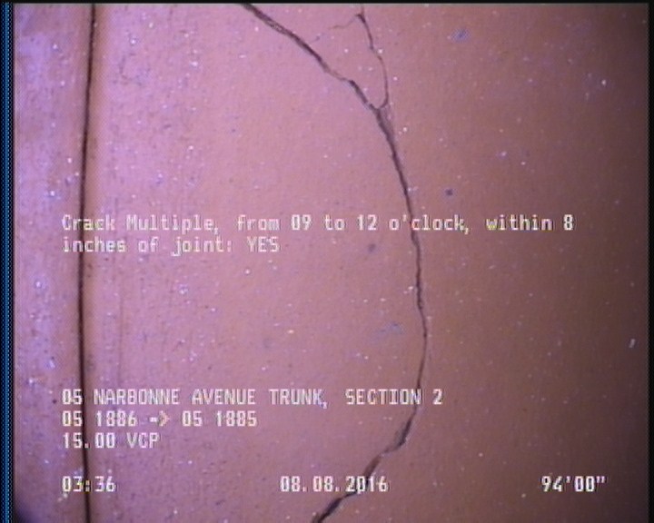 Crack Multiple, from 09 to 12 o'clock, within 8 inches of joint: YES