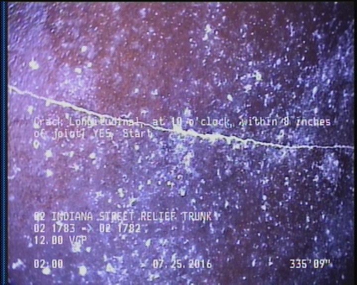 Crack Longitudinal, at 10 o'clock, within 8 inches of joint: YES