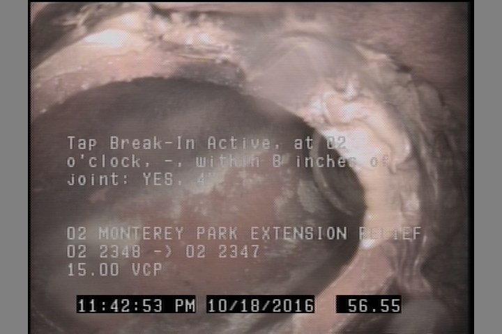 Tap Break-In Active, at 02 o'clock, -, within 8 inches of joint: YES, 4"