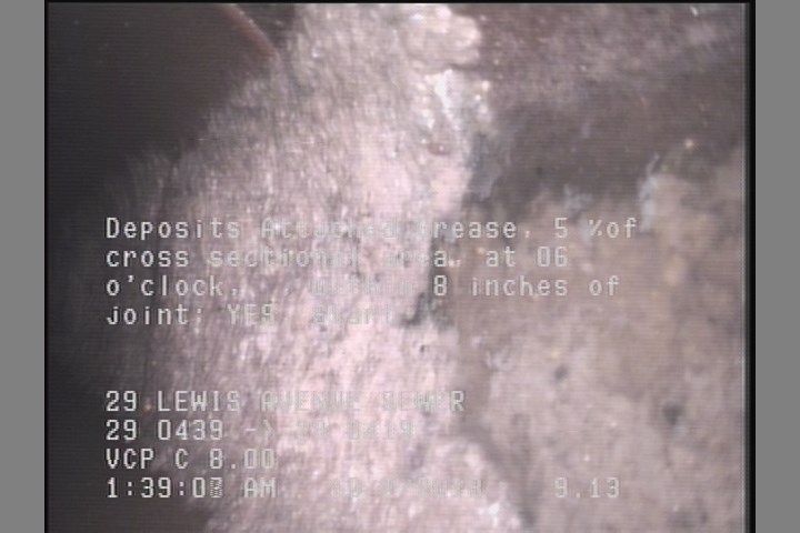 Deposits Attached Grease, 5 %of cross sectional area, at 06 o'clock, , within 8 inches of joint: YES, Start