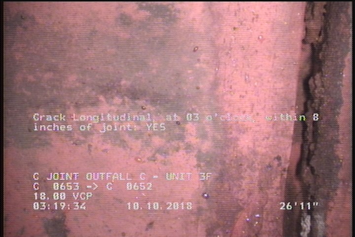 Crack Longitudinal, at 03 o'clock, within 8 inches of joint: YES