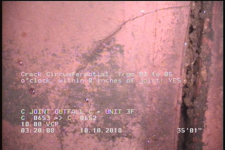 Crack Circumferential, from 02 to 05 o'clock, within 8 inches of joint: YES
