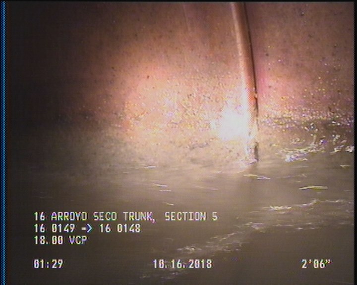 Deposits Attached Grease, 5 %of cross sectional area, from 04 to 08 o'clock, , within 8 inches of joint: YES, Start
