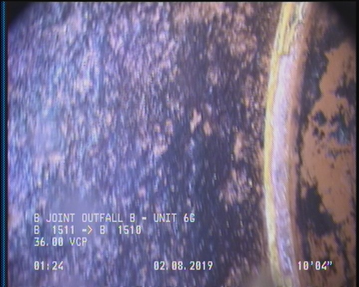 Surface Spalling, from 10 to 02 o'clock, within 8 inches of joint: YES