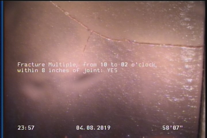 Fracture Multiple, from 10 to 02 o'clock, within 8 inches of joint: YES