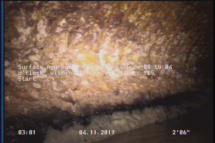 Surface Aggregate Projecting, from 08 to 04 o'clock, within 8 inches of joint: YES, Start