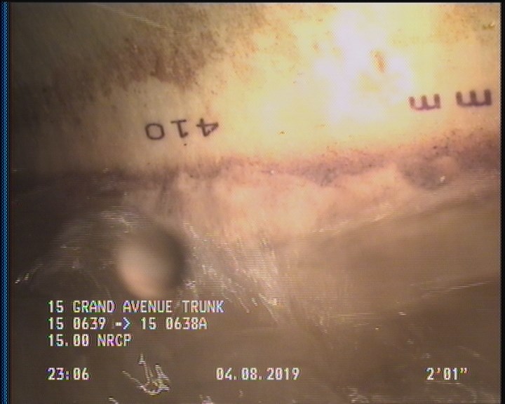 Deposits Attached Grease, 5 %of cross sectional area, from 04 to 08 o'clock, , within 8 inches of joint: YES, Start