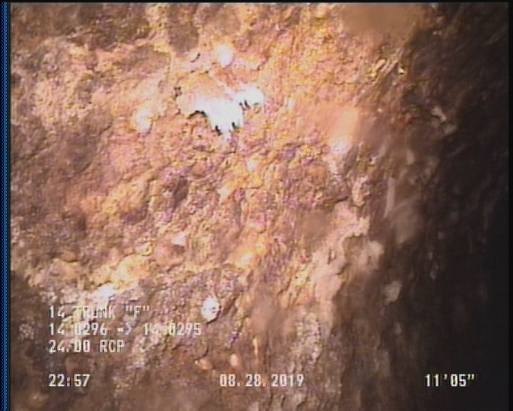 Surface Aggregate Projecting, from 08 to 04 o'clock, within 8 inches of joint: YES, Start