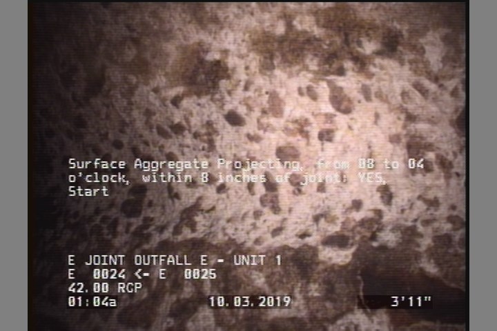 Surface Aggregate Projecting, from 08 to 04 o'clock, within 8 inches of joint: YES, Start
