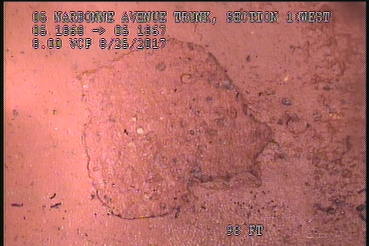 Surface Spalling, from 03 to 04 o'clock, within 8 inches of joint: YES - BLISTERING SUFACE