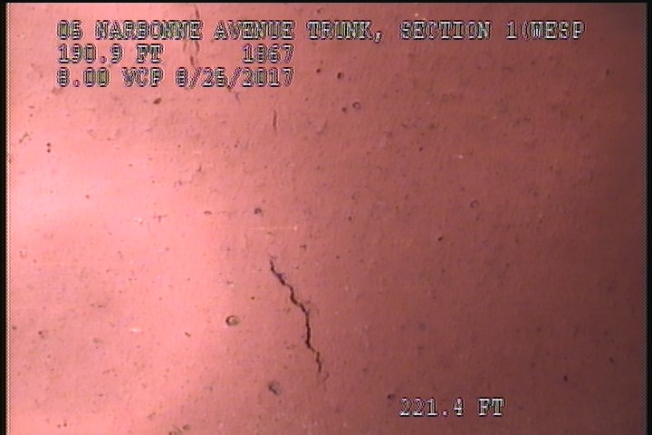 Surface Spalling, from 03 to 04 o'clock, within 8 inches of joint: NO - SURFACE PEELING