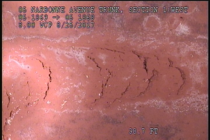 Surface Spalling, from 01 to 03 o'clock, within 8 inches of joint: NO - PIPE DEFECT OR SURFSCE PEELING