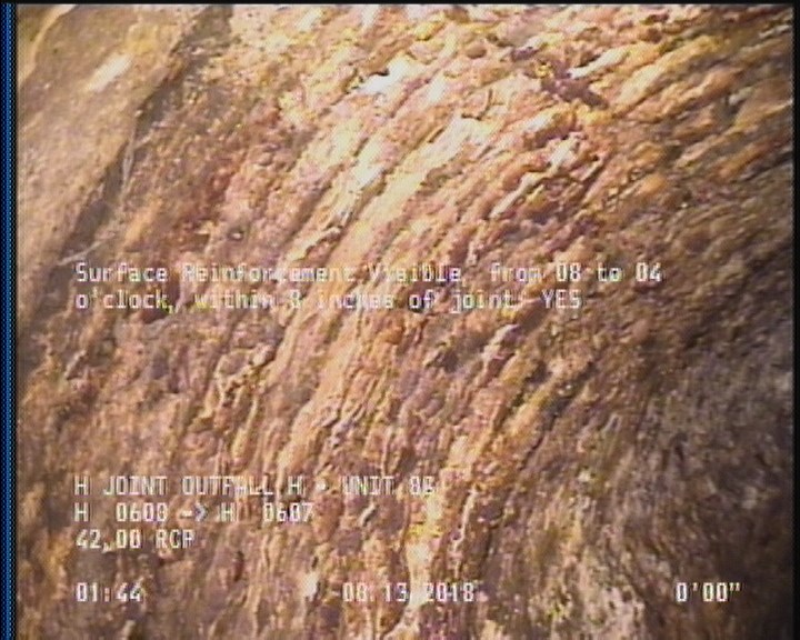 Surface Reinforcement Visible, from 08 to 04 o'clock, within 8 inches of joint: YES