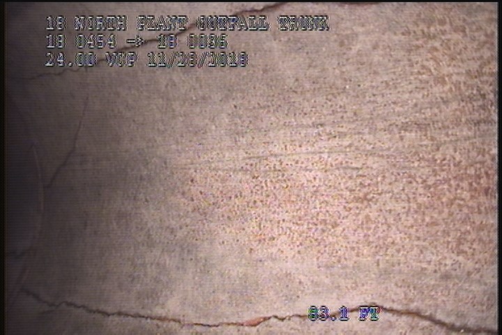 Fracture Longitudinal Hinge, 2, from 11 to 01 o'clock, within 8 inches of joint: YES, Start - SLIGHT