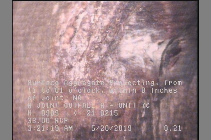 Surface Aggregate Projecting, from 11 to 01 o'clock, within 8 inches of joint: NO