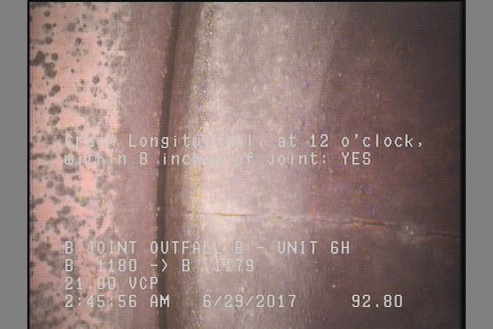 Crack Longitudinal, at 12 o'clock, within 8 inches of joint: YES