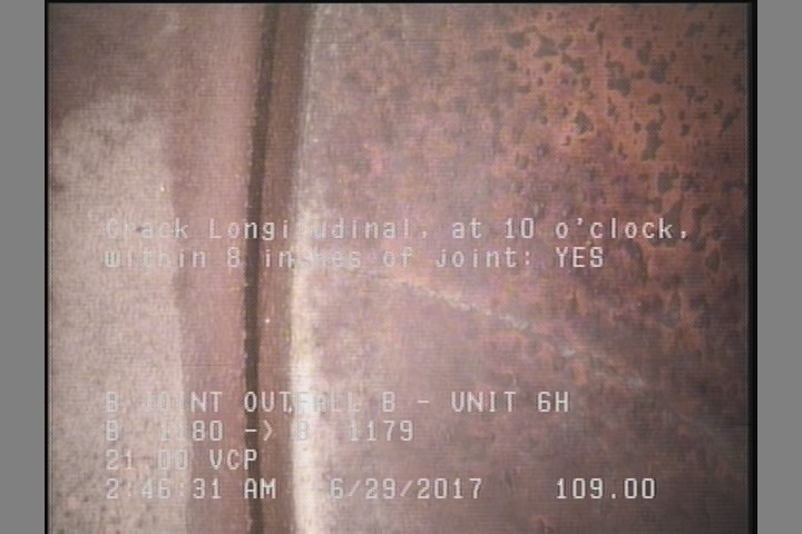Crack Longitudinal, at 10 o'clock, within 8 inches of joint: YES
