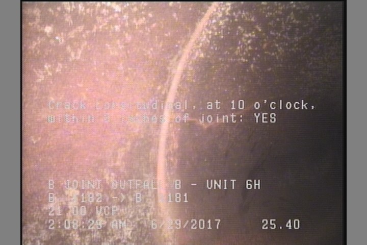 Crack Longitudinal, at 10 o'clock, within 8 inches of joint: YES