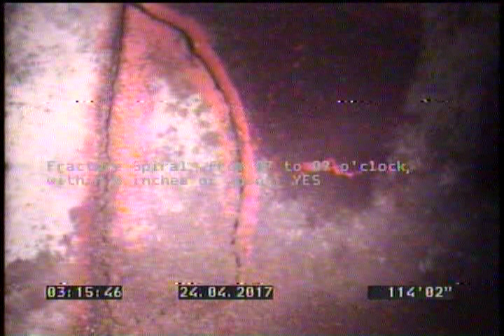 Fracture Spiral, from 07 to 09 o'clock, within 8 inches of joint: YES