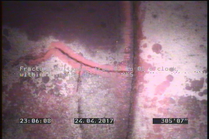 Fracture Multiple, from 02 to 05 o'clock, within 8 inches of joint: YES