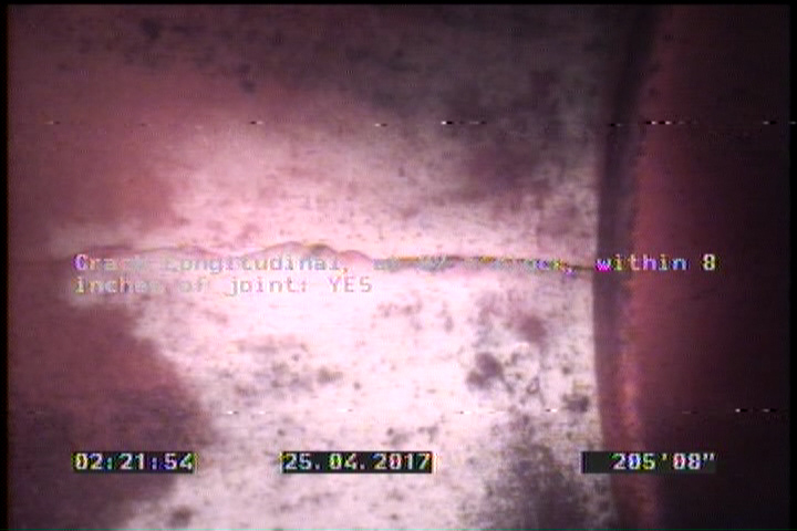 Crack Longitudinal, at 09 o'clock, within 8 inches of joint: YES