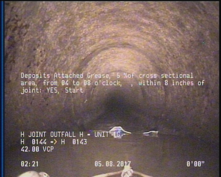 Deposits Attached Grease, 5 %of cross sectional area, from 04 to 08 o'clock, , within 8 inches of joint: YES, Start