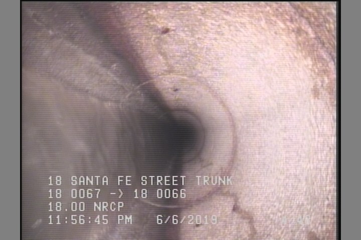 Deposits Attached Grease, 5 %of cross sectional area, from 04 to 08 o'clock, , within 8 inches of joint: YES, Start