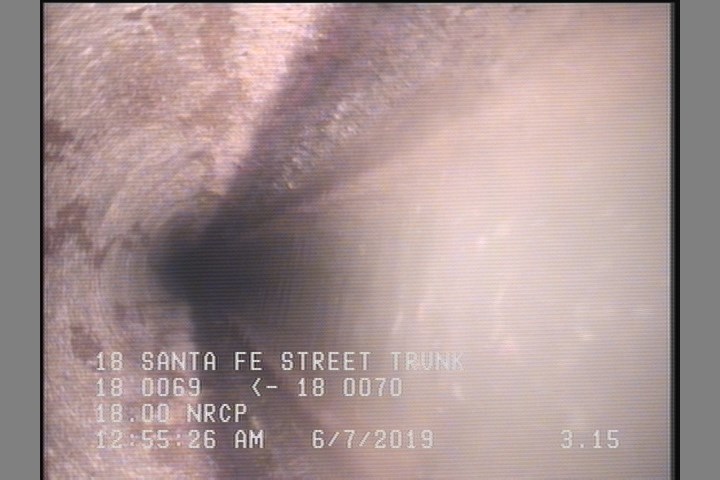 Deposits Attached Grease, 5 %of cross sectional area, from 04 to 08 o'clock, , within 8 inches of joint: YES, Start