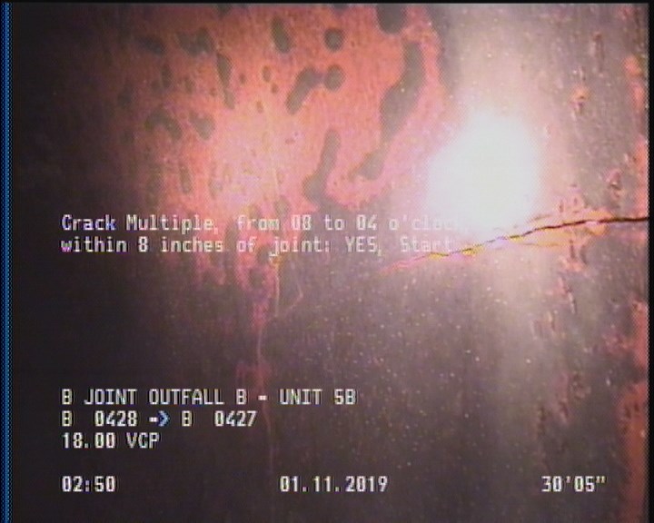 Crack Multiple, from 08 to 04 o'clock, within 8 inches of joint: YES, Start