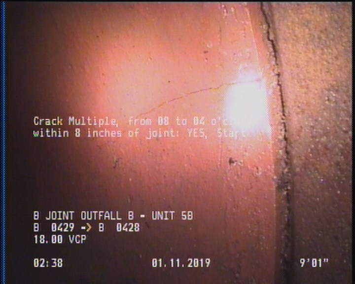 Crack Multiple, from 08 to 04 o'clock, within 8 inches of joint: YES, Start