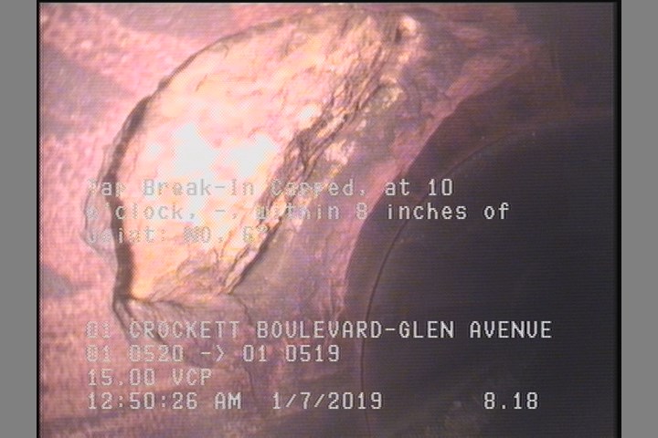 Tap Break-In Capped, at 10 o'clock, -, within 8 inches of joint: NO, 6"
