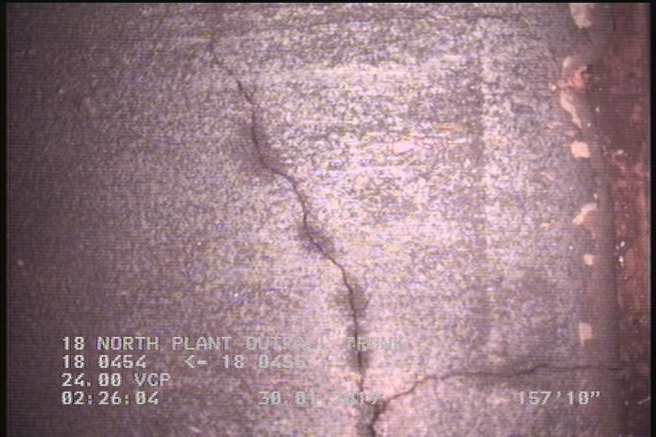 Fracture Multiple, from 09 to 03 o'clock, within 8 inches of joint: YES