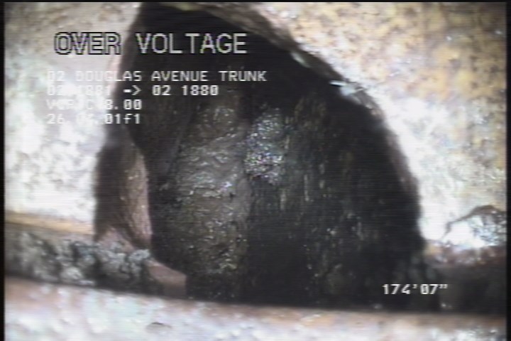 Hole Void Visible, from 08 to 09 o'clock, within 8 inches of joint: YES