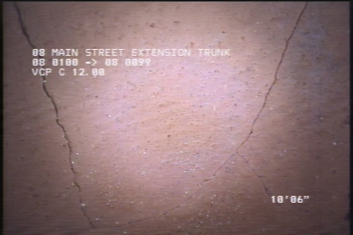 Fracture Multiple, from 08 to 04 o'clock, within 8 inches of joint: YES - SLIGHT