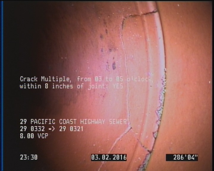 Crack Multiple, from 03 to 05 o'clock, within 8 inches of joint: YES