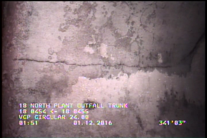 Crack Longitudinal, at 12 o'clock, within 8 inches of joint: YES