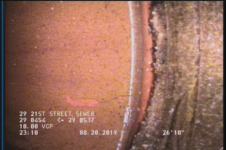 Crack Multiple, from 08 to 04 o'clock, within 8 inches of joint: YES, Start