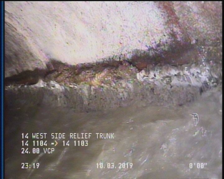 Deposits Attached Grease, 5 %of cross sectional area, from 04 to 08 o'clock, , within 8 inches of joint: YES, Start