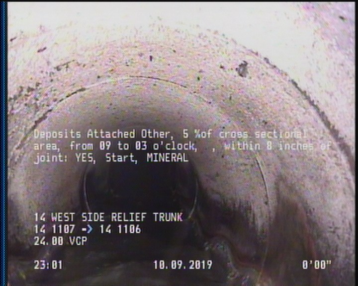 Deposits Attached Other, 5 %of cross sectional area, from 09 to 03 o'clock, , within 8 inches of joint: YES, Start - MINERAL
