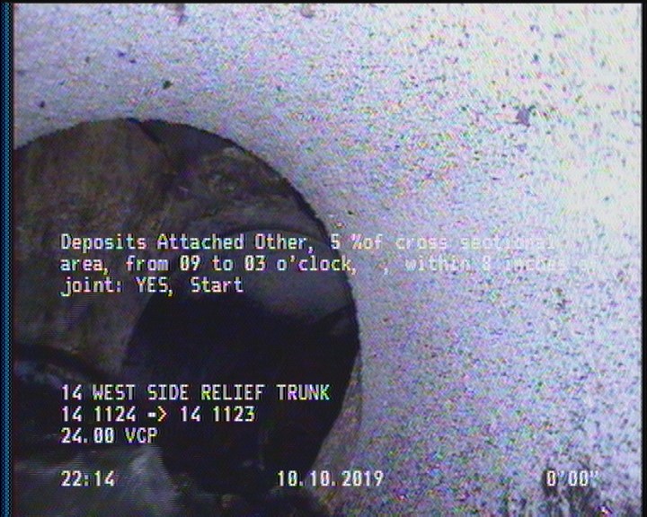 Deposits Attached Other, 5 %of cross sectional area, from 09 to 03 o'clock, , within 8 inches of joint: YES