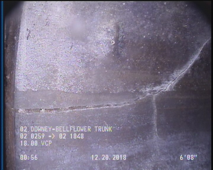 Crack Multiple, from 08 to 04 o'clock, within 8 inches of joint: YES, Start